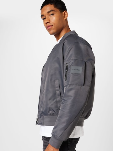 Veste mi-saison 'HERO' Calvin Klein en gris