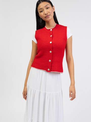 BROKE + SCHÖN Knitted Vest in Red