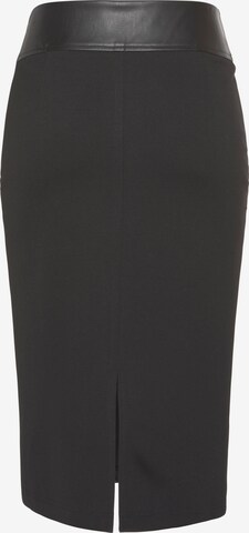 LASCANA Skirt in Black