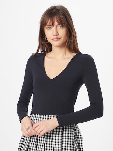 Abercrombie & Fitch Sweater in Black: front