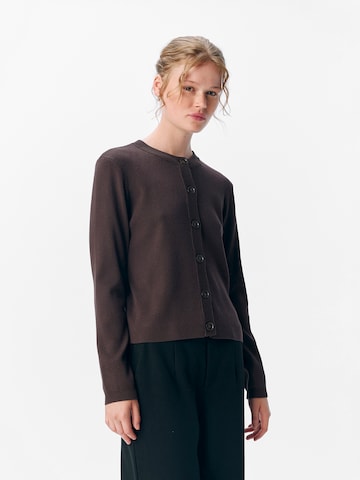 OBJECT Cardigan 'OBJEster' i brun: forside