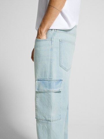 Bershka Loosefit Cargojeans in Blauw