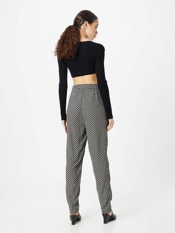 ABOUT YOU - Tapered Pantalón 'Elina' en negro