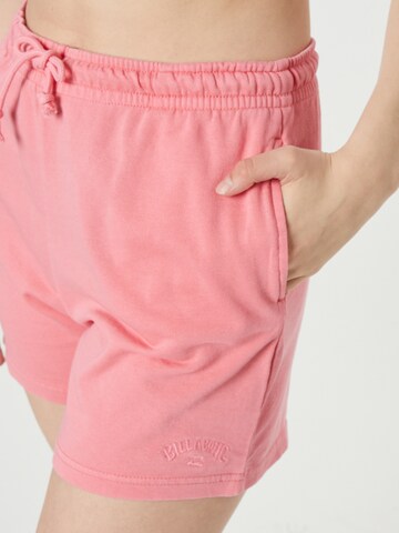 Regular Pantalon BILLABONG en rose