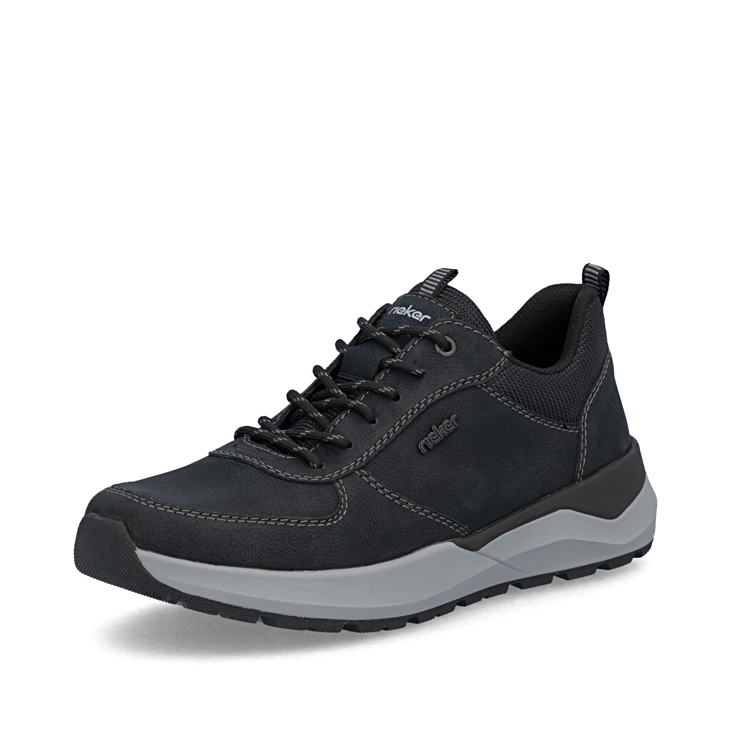 Baskets basses Rieker en noir : devant