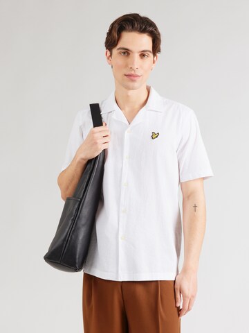 Lyle & Scott Regular fit Button Up Shirt in White: front
