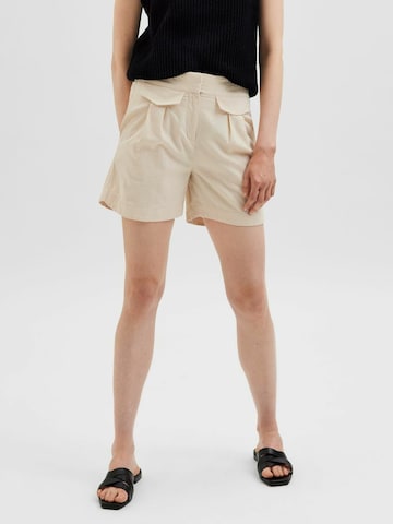 Selected Femme Petite Shorts 'Cecilie' in Beige: front