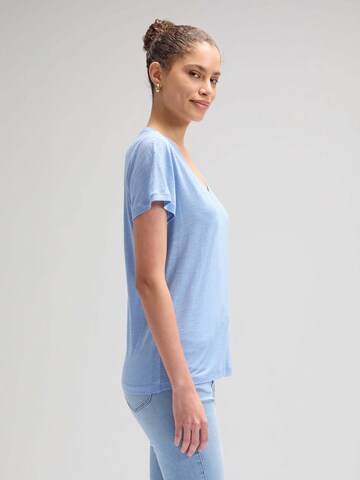 Lee Shirt 'V Neck'‌‌‌‌‌‌ in Braun