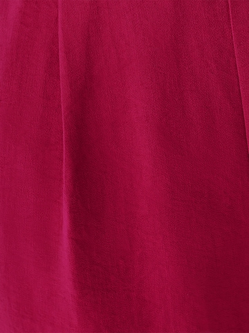 Salopeta 'Fergie' de la BWLDR pe mov