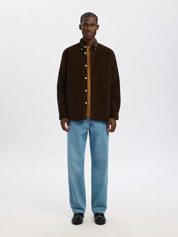 SELECTED - Ajuste regular Camisa 'SLHDANNI' en marrón