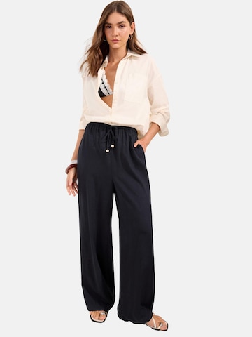 Friends Like These Панталон в синьо: отпред