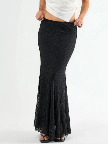 Qu Style - Saia em preto: frente