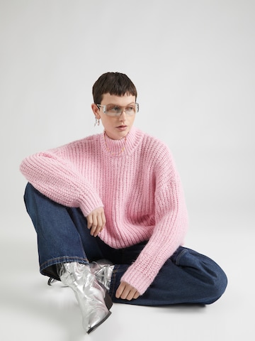 Monki Pullover in Pink