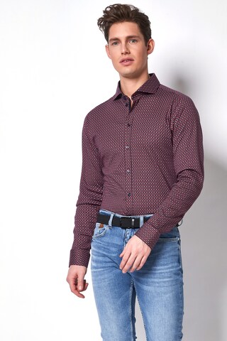 Coupe slim Chemise DESOTO en rouge : devant