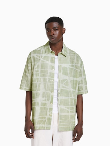 Bershka Comfort fit Button Up Shirt in Green: front