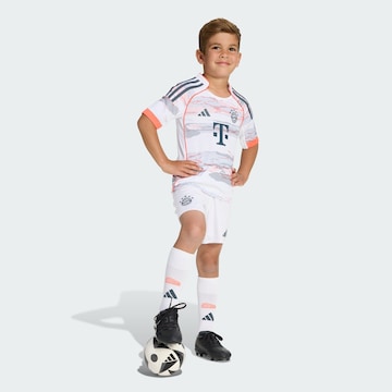 ADIDAS PERFORMANCE Trainingspak 'FC Bayern München 2025/2026' in Wit: voorkant