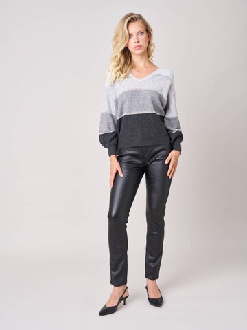 Deeluxe Sweater in Grey