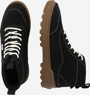 Sneaker alta di VANS in nero