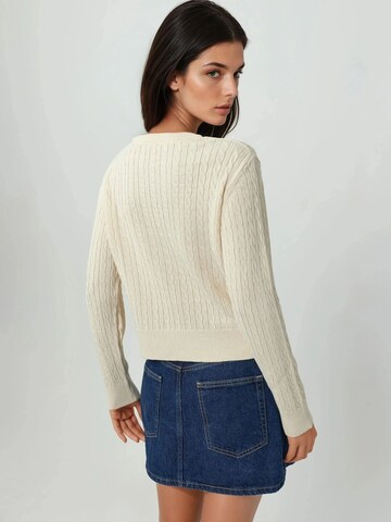 Pull-over 'Pullover' Hiccup en blanc