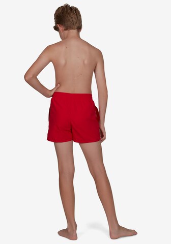 SPEEDO Sportbadeshorts in Rot