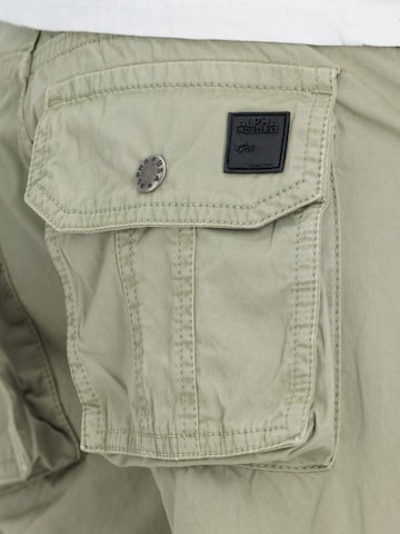 regular Pantaloni di ALPHA INDUSTRIES in beige