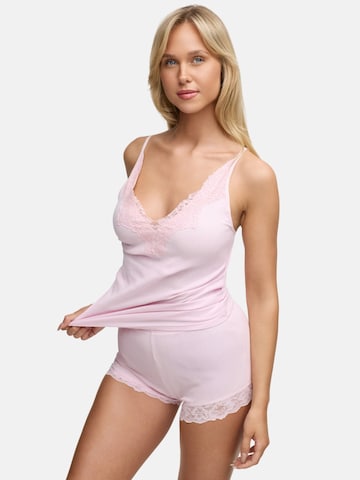 Tazzio - Pijama de pantalón corto 'F909' en rosa