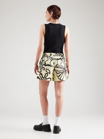 TOPSHOP Regular Trousers in Yellow