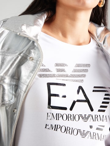 Tricou de la EA7 Emporio Armani pe alb