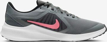 NIKE Спортни обувки 'Downshifter 10' в сиво