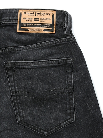 Regular Jean 'MARKEE R9H20' DIESEL en noir