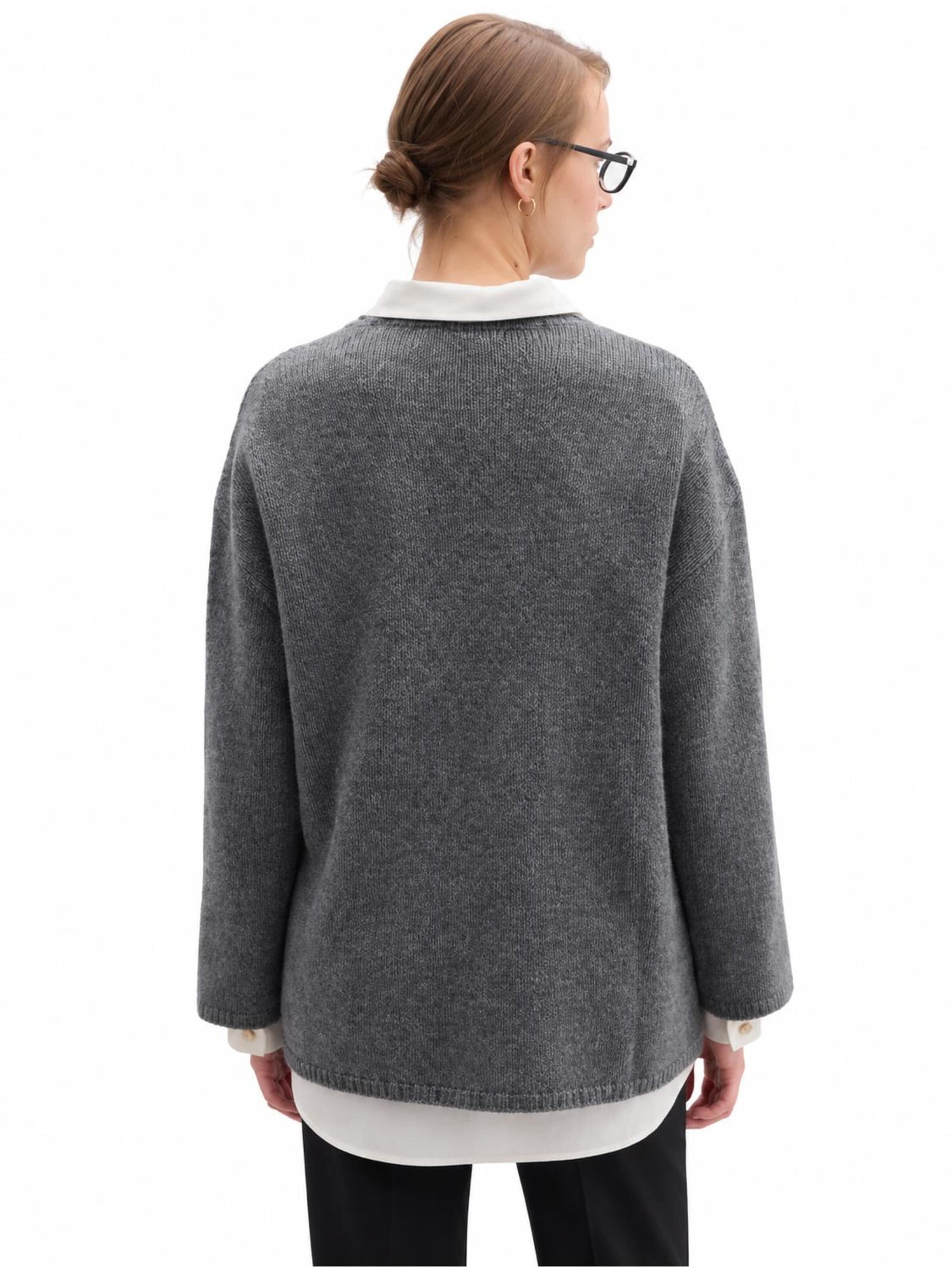 MANUKA Sweater in Grey