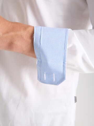 Slim fit Camicia 'Marco Polo Iconic Satin Man Shirt White' di 7Camicie in bianco