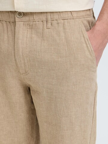 INDICODE JEANS - Regular Calças chino ' IDTropelo ' em castanho