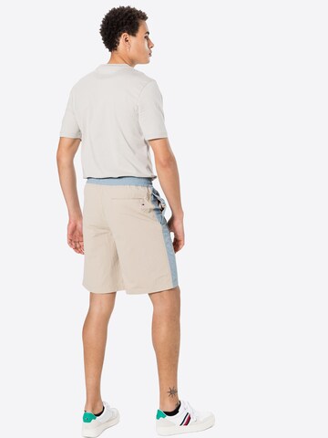 Tommy Jeans Regular Shorts in Beige