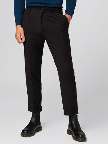 ABOUT YOU x Kevin Trapp Regular Pleat-front trousers in Black: front