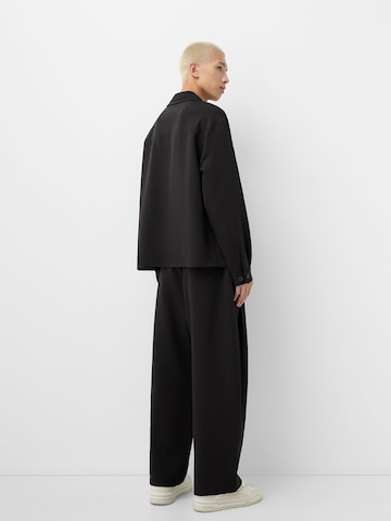 Bershka Comfort fit Srajca | črna barva