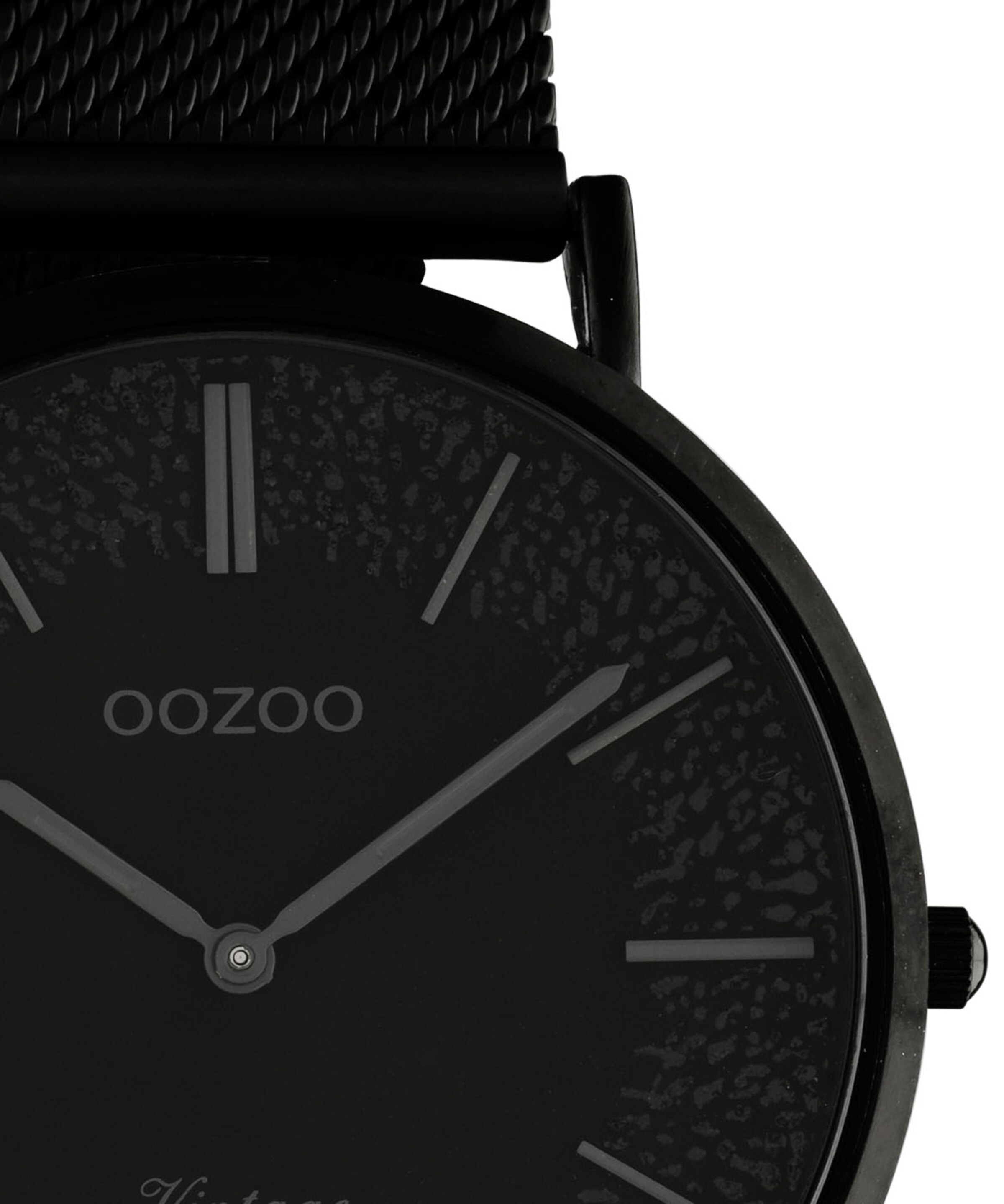 OOZOO Analog Watch in Black