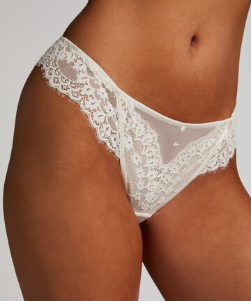 balts Hunkemöller Stringu biksītes 'Daisy': no priekšpuses