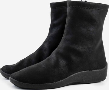 Arcopedico Ankle Boots in Black