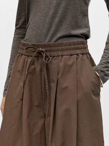 OBJECT - Pierna ancha Pantalón plisado 'OBJBerta' en marrón