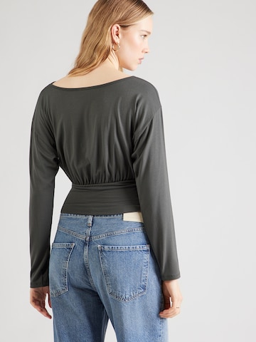 ABOUT YOU Shirt 'Elora' in Green