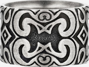 Bague caï en argent : devant
