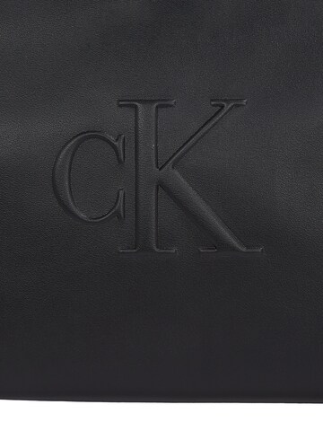Calvin Klein Jeans Kabelka na rameno - Čierna