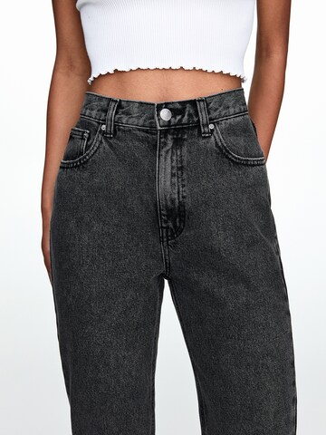 Pull&Bear Regular Farkut värissä harmaa