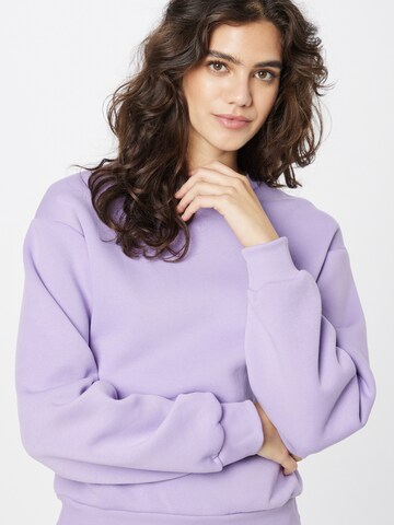 Sweat-shirt Gina Tricot en violet