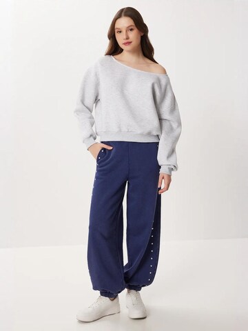 Happiness İstanbul Sweatshirt in Grey