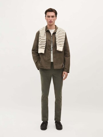 Regular Pantalon chino Scalpers en vert