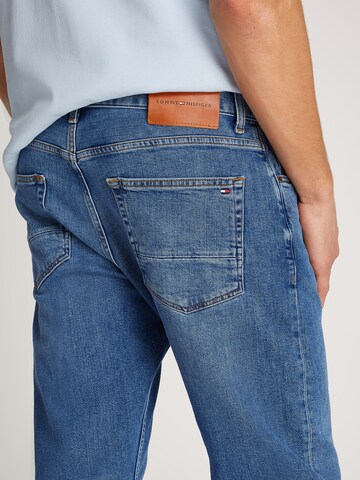 TOMMY HILFIGER Regular Jeans 'Mercer' i blå