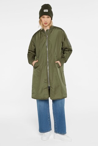 SENSES.THE LABEL Between-Season Jacket in Green