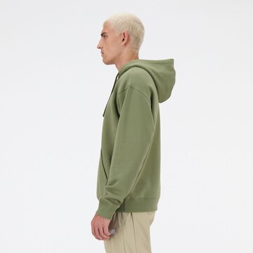 new balance Sweatshirt 'Iconic Collegiate' in Groen